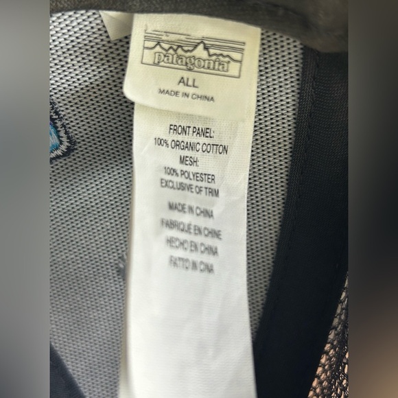 Patagonia Gray and White Cap with Mountain Design - Picture 5 of 8